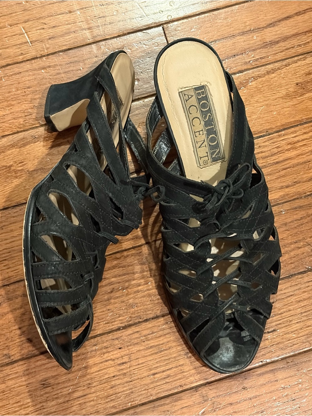 BOSTON ACCENT BLK SUEDE Strappy Low Heeled Mules Size 8.5